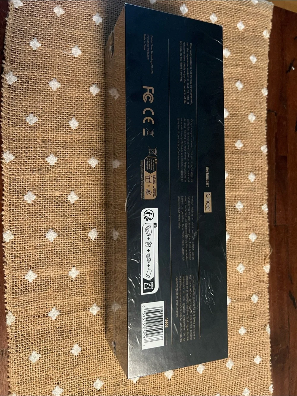 NWT Wine Enthusiast x Cheer Moda Automatic Wine Opener